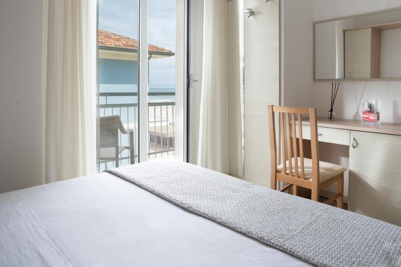Hotel Riviera Bellaria-Igea Marina Exterior foto